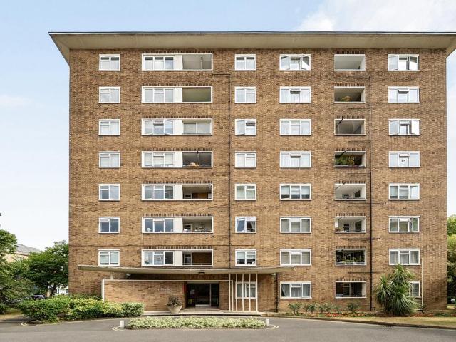 Flat for sale in St. John's Wood, Greater London
