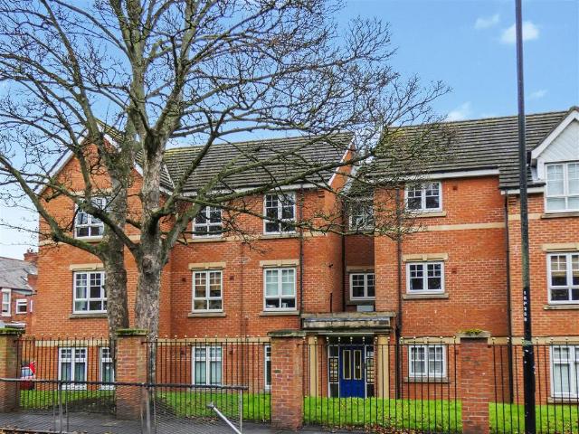 Flat for sale in Preston, North Shields