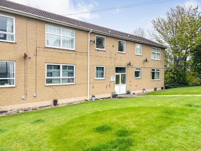 Flat for sale in Brackenfield, East Midlands