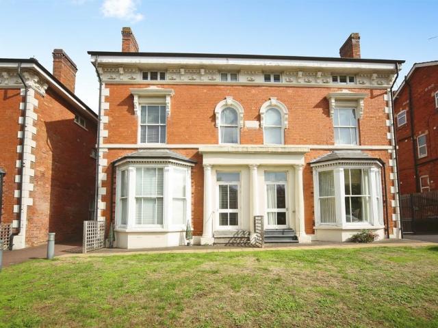 Flat for sale in Olton, Solihull