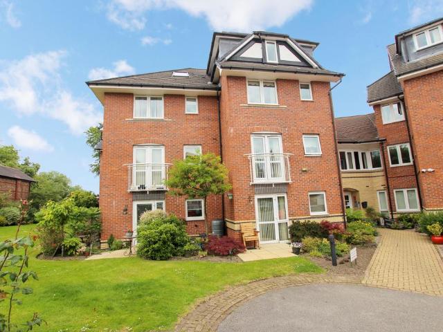 Flat for sale in Trafford Park, Greater Manchester
