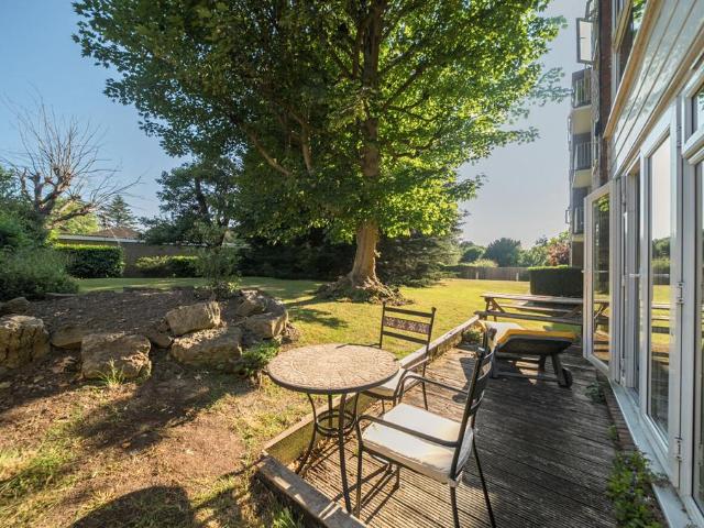 Flat for sale in Beckenham, Greater London