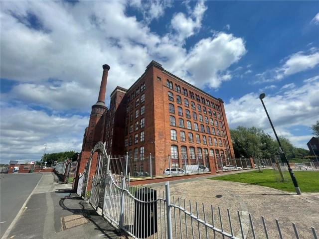 Flat for sale in Georgia, Greater Manchester
