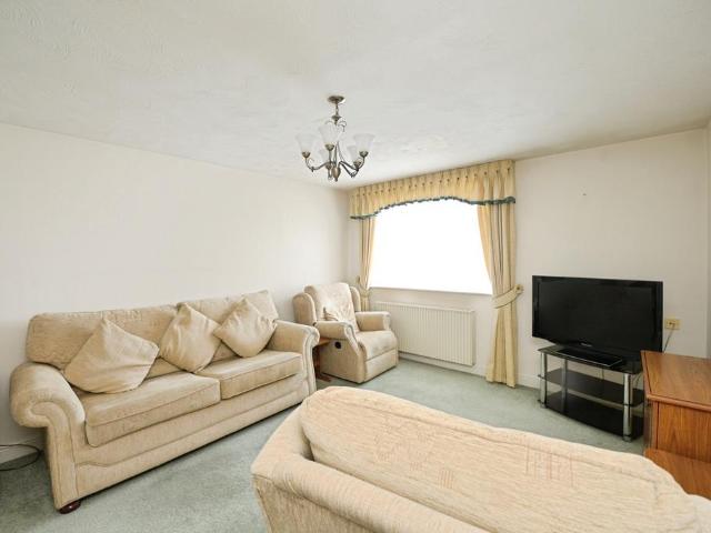 Flat for sale in Rush Green, Greater London