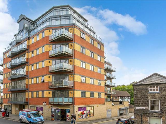 Flat for sale in New Boultham, Brayford