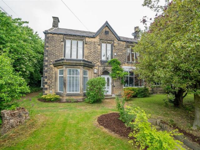 Flat for sale in Chapel Allerton, West Yorkshire