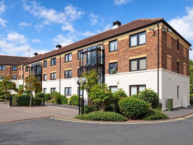 Flat for sale in High Field, York