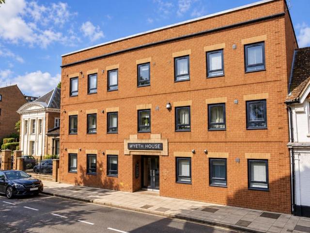 Flat for sale in Harestock, Winchester