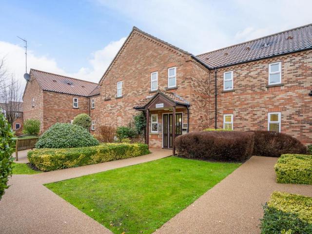 Flat for sale in The Groves, High Field