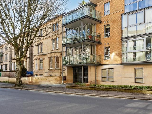 Flat for sale in Hotwells, Feckenham