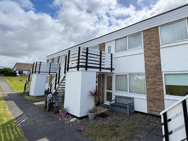 Flat for sale in Tywyn, Wales