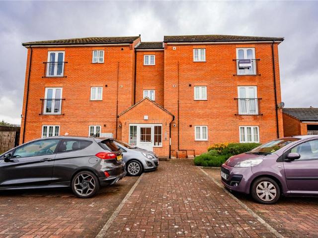 Flat for sale in Weelsby, Grimsby