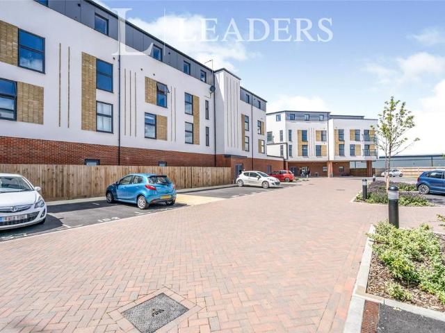 Flat for sale in Littlecote, West Sussex