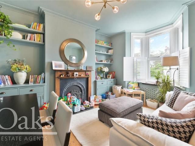 Flat for sale in Greater London