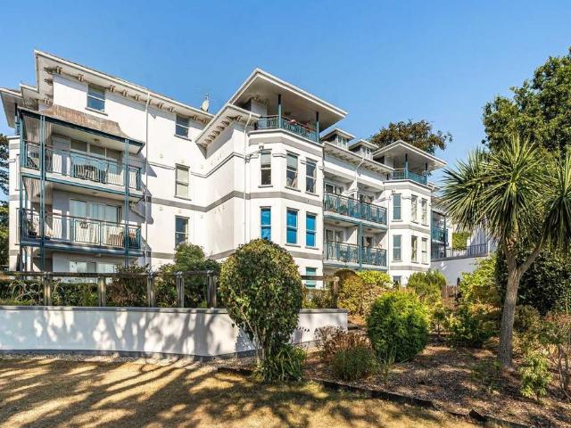 Flat for sale in Wellswood, Torquay