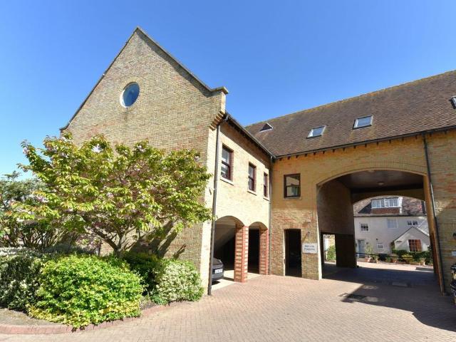Flat for sale in St. Ives, Huntingdon
