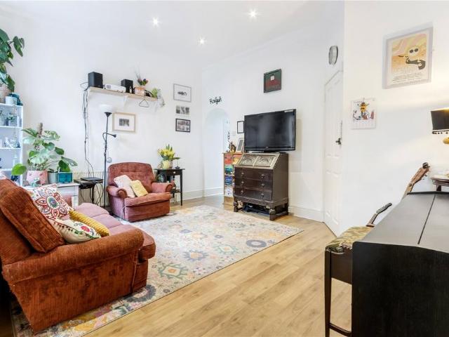 Flat for sale in South Tottenham, Greater London
