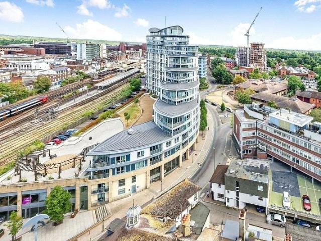 Flat for sale in Horsell, Woking