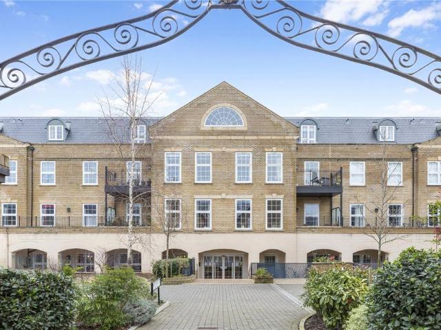Flat for sale in Sherborne, East Dorset