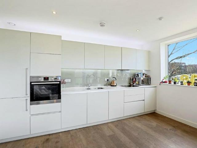 Flat for sale in Kidbrooke, Greater London