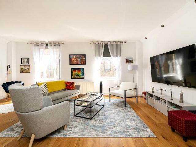 Flat for sale in Soho, Greater London