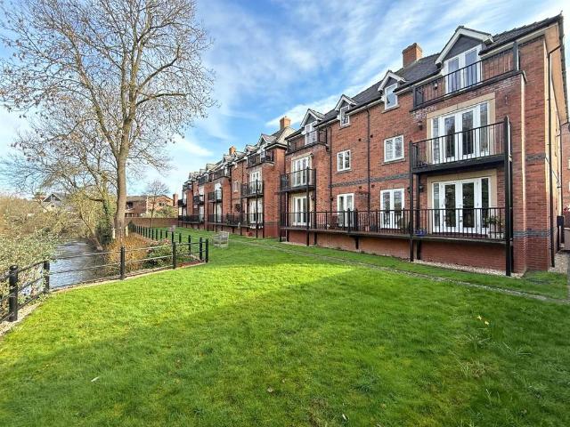 Flat for sale in Greenfields, Frankwell
