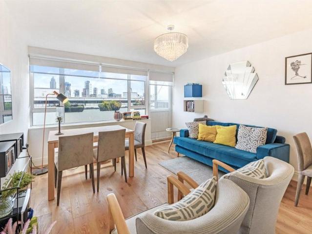 Flat for sale in City of Westminster, Greater London