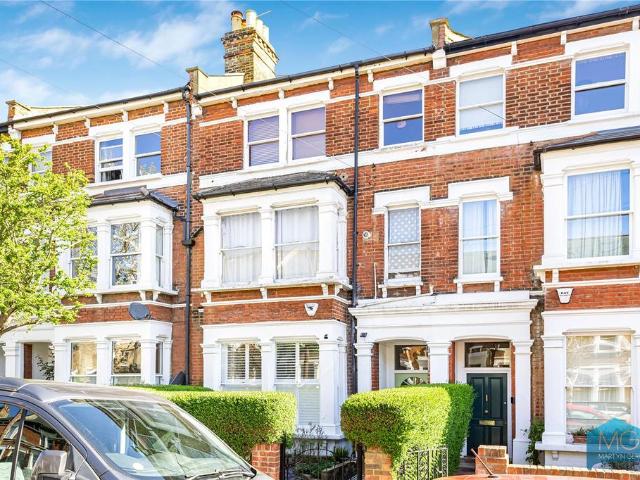 Flat for sale in Archway, Greater London