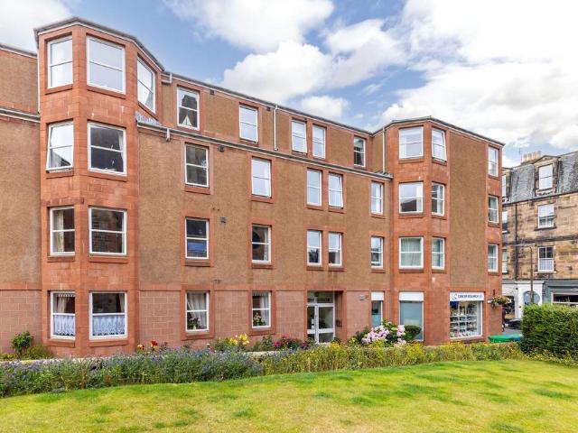 Flat for sale in North Berwick, Scotland