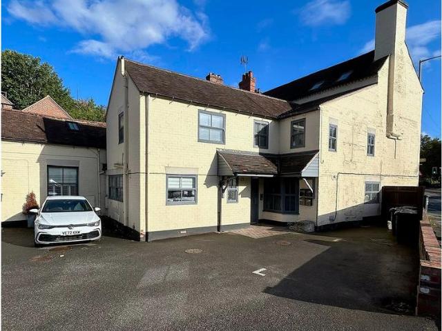 Flat for sale in Bridgnorth, Shropshire