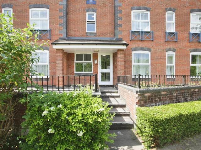 Flat for sale in Hillfields, West Midlands