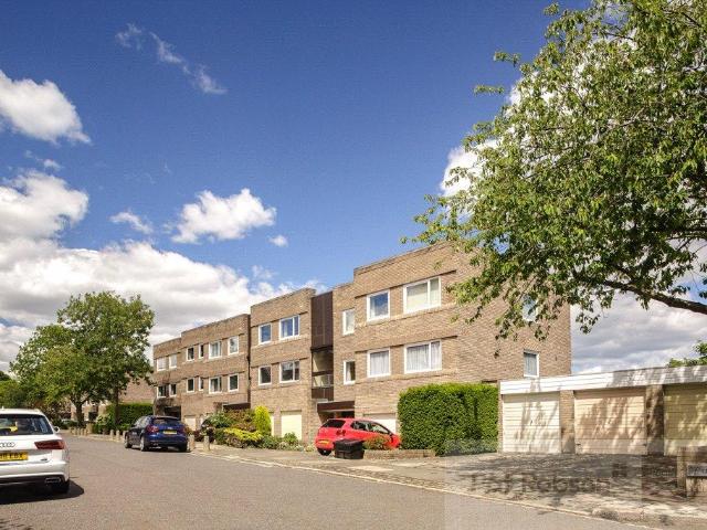 Flat for sale in Jesmond, Newcastle upon Tyne