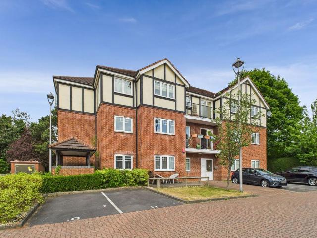 Flat for sale in Woodthorpe, Gedling
