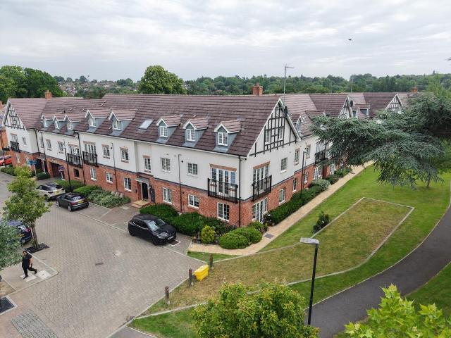 Flat for sale in Chalfont St. Peter, Denham