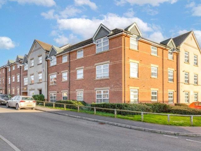 Flat for sale in Kingfisher Park, Colliers End