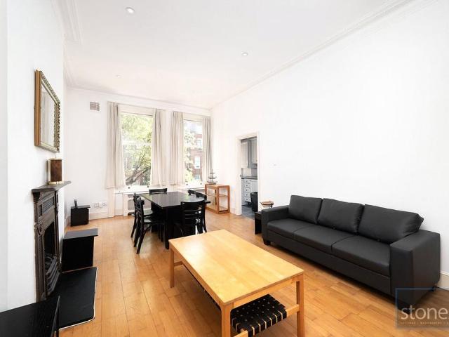 Flat for sale in South Hampstead, Greater London