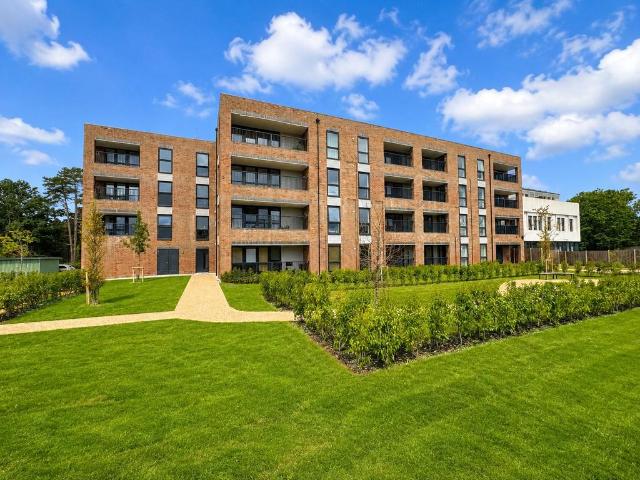Flat for sale in Blackhills, Surrey