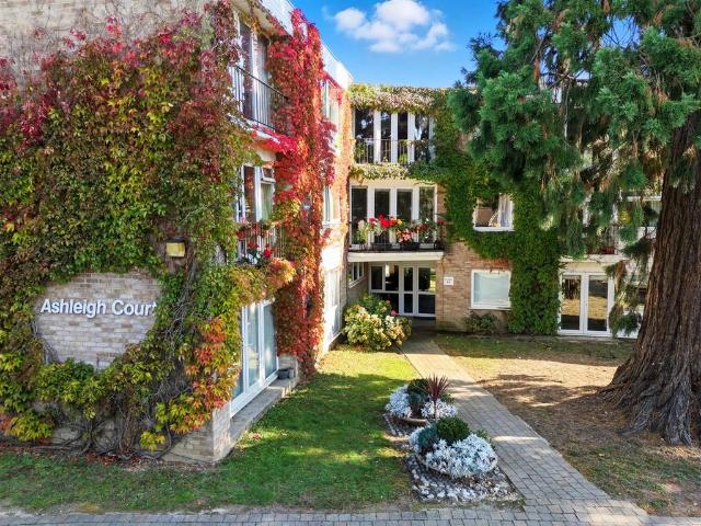 Flat for sale in Ingatestone and Fryerning, Navestock Side