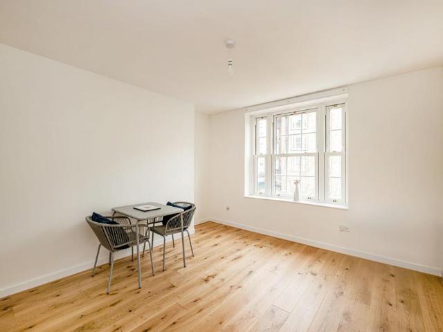 Flat for sale in Belgravia, Isle Of Man