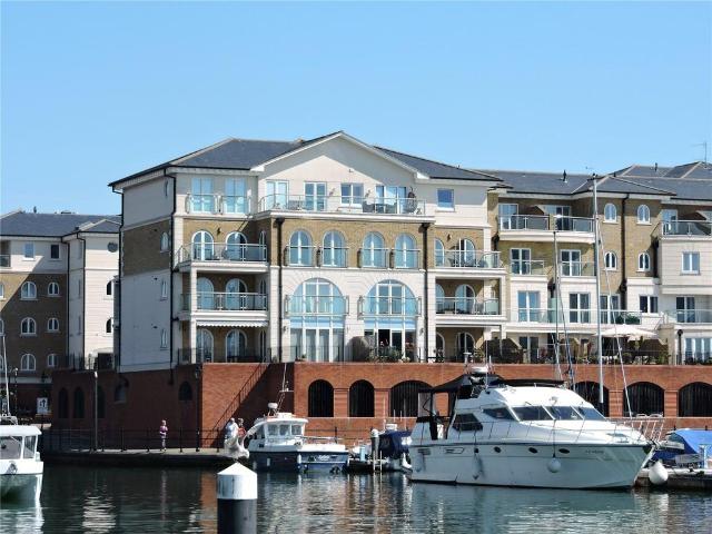 Flat for sale in Sovereign Harbour, Eastbourne