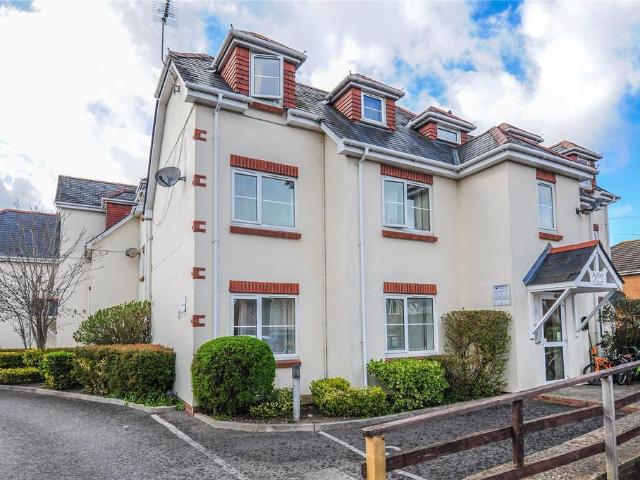 Flat for sale in Penn Hill, Poole