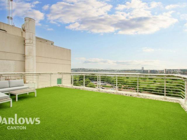 Flat for sale in Cardiff Bay, Falcon Lodge