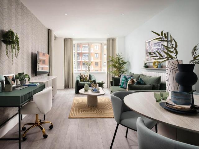 Flat for sale in Glyndon, Greater London