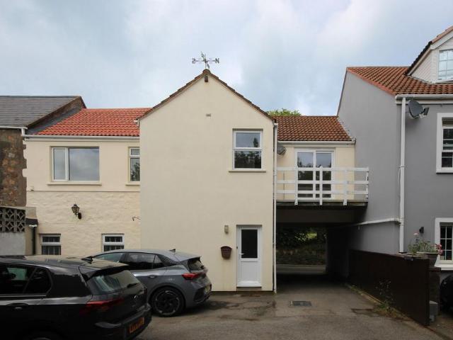 Flat for sale in Trinity, City of Edinburgh