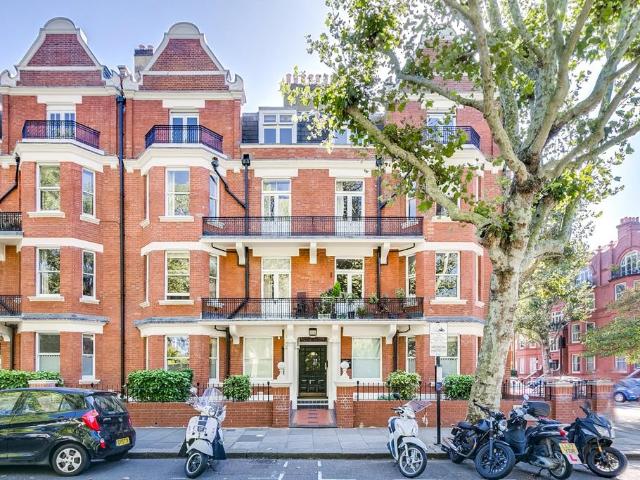 Flat for sale in Kensal Town, Maida Vale