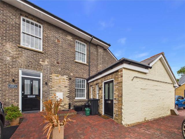 Flat for sale in Kelvedon, Braintree