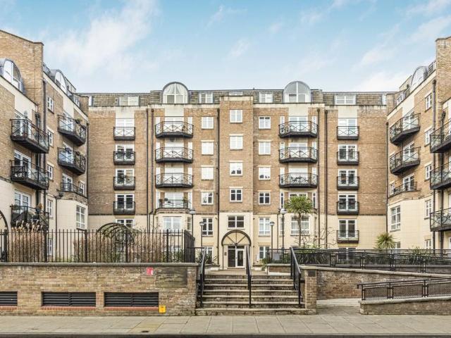 Flat for sale in The Borough, Greater London