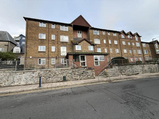 Flat for sale in Waun Fawr, Wales
