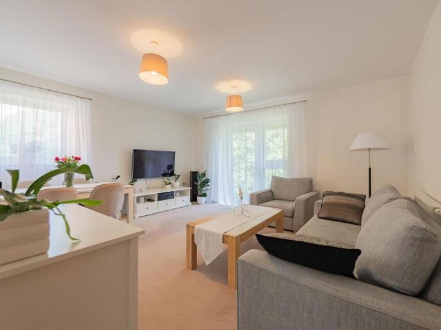 Flat for sale in Eastgate, Peterborough