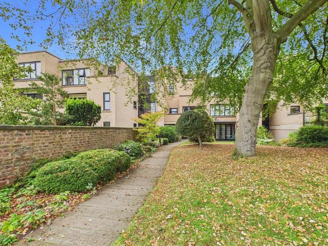 Flat for sale in Clifton, York